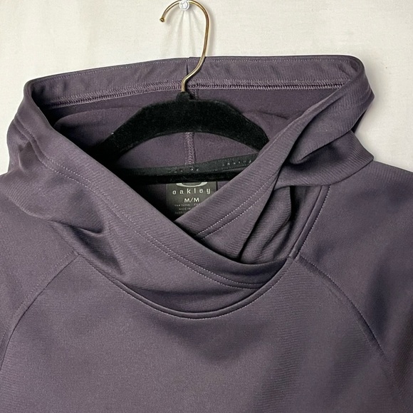 Oakley | Deep Plum Softshell Fleece Hoodie, Medium - Picture 4 of 6